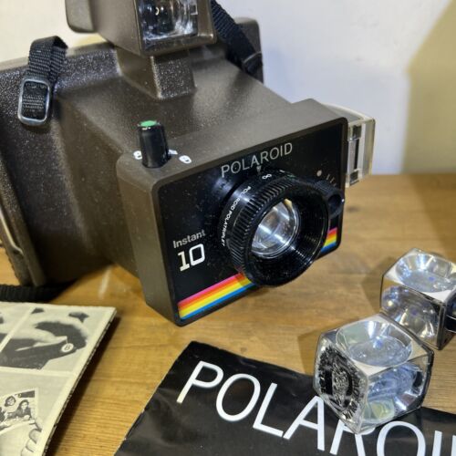 1970's POLAROID INSTANT 10 LAND CAMERA vintage